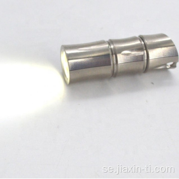 Högeffekt IPX-6 Vattentät klass Titanium LED-ficklampa